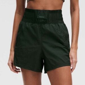 Lululemon Lightweight Super-High-Rise Training Short 4" - Rainforest Green